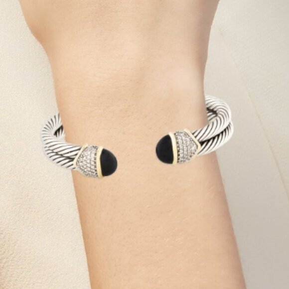 DAVID YURMAN STERLING SILVER & 18K YG ONYX & DIAMOND CAPRI CUFF BRACELET - Picture 9 of 10